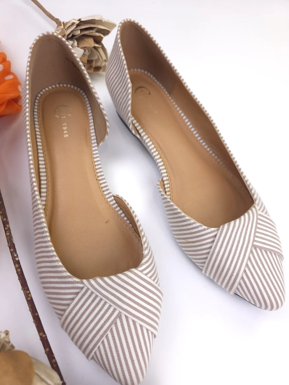 Womens White Tan Striped Flats Sz 8 - Picture 3 of 11